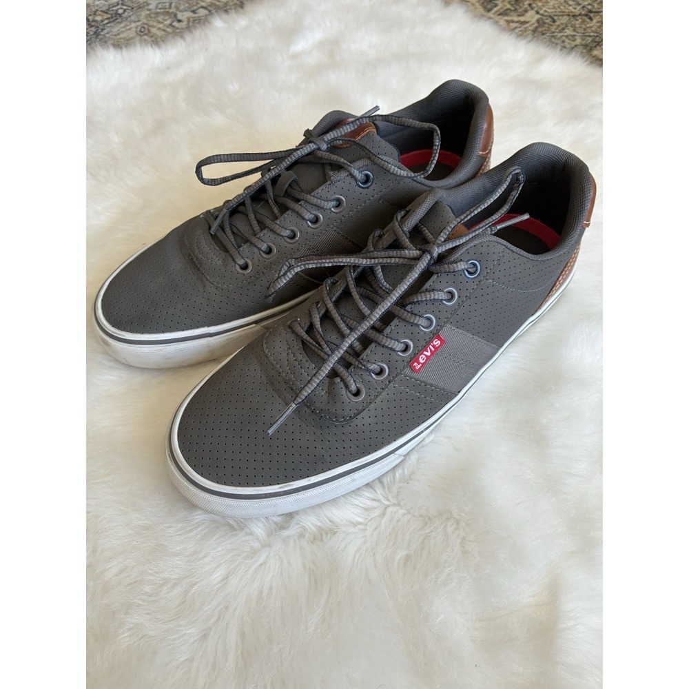 Men's Levi's Miles Perf Sneaker Size 9‎ Nice Condition